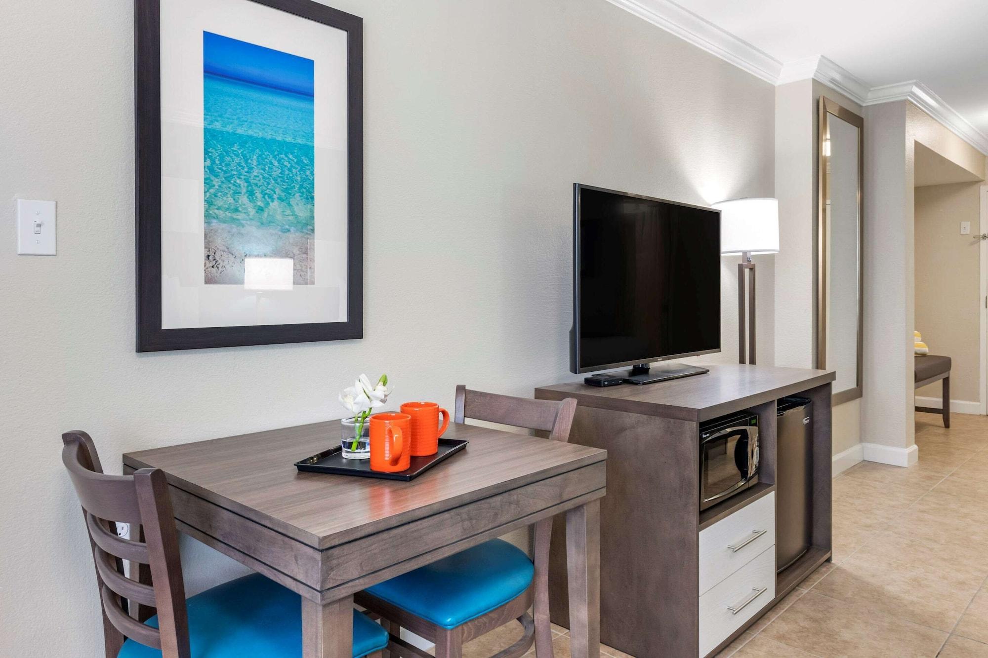 Comfort Inn & Suites Daytona Beach Oceanfront Extérieur photo
