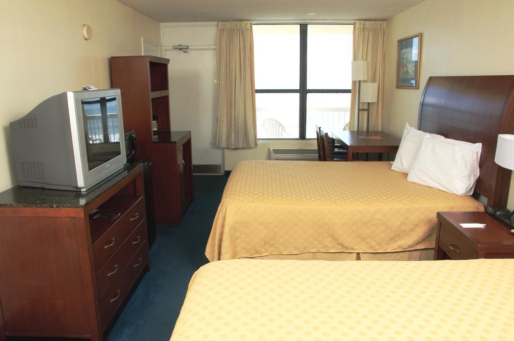 Comfort Inn & Suites Daytona Beach Oceanfront Extérieur photo