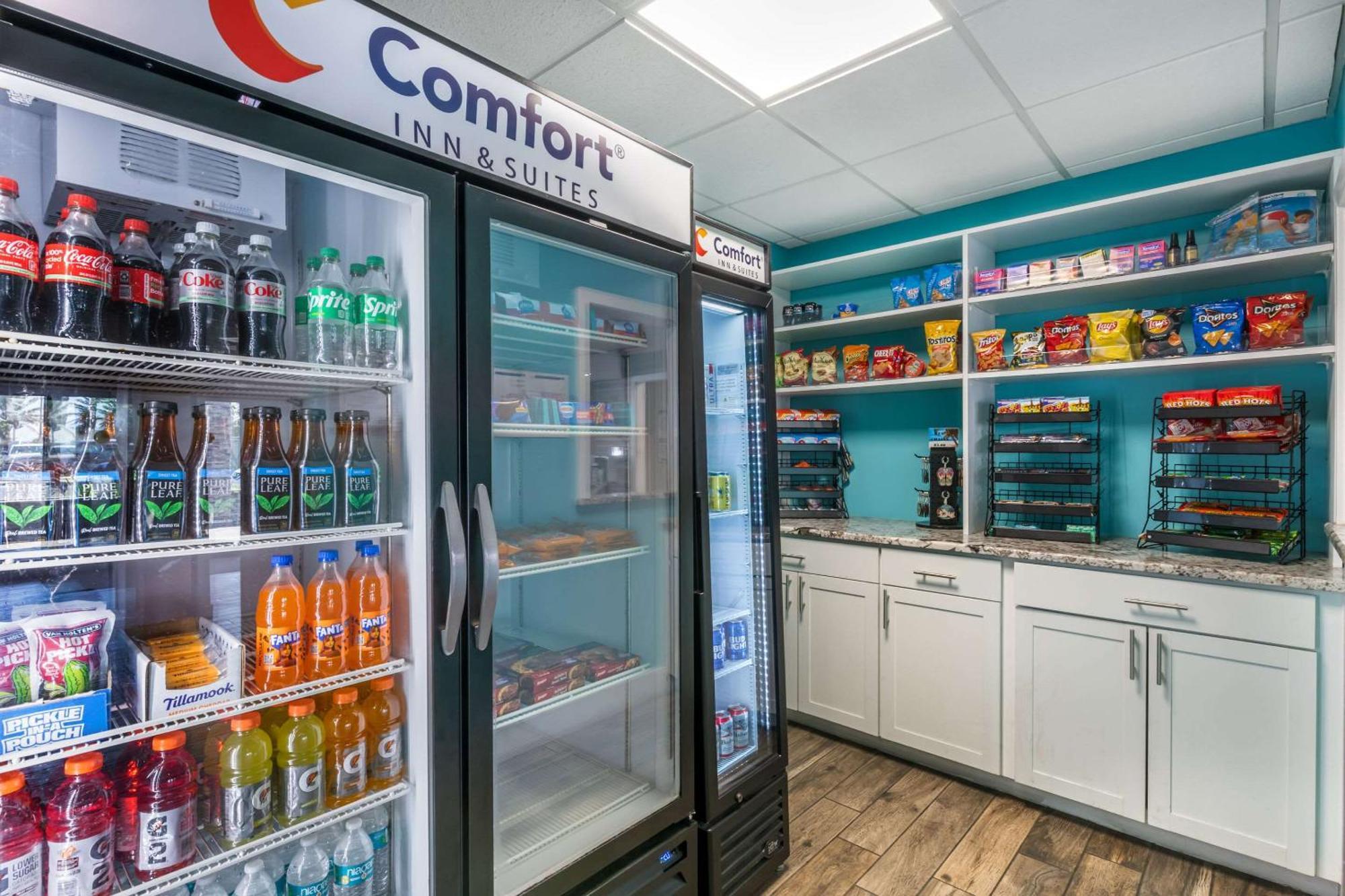 Comfort Inn & Suites Daytona Beach Oceanfront Extérieur photo