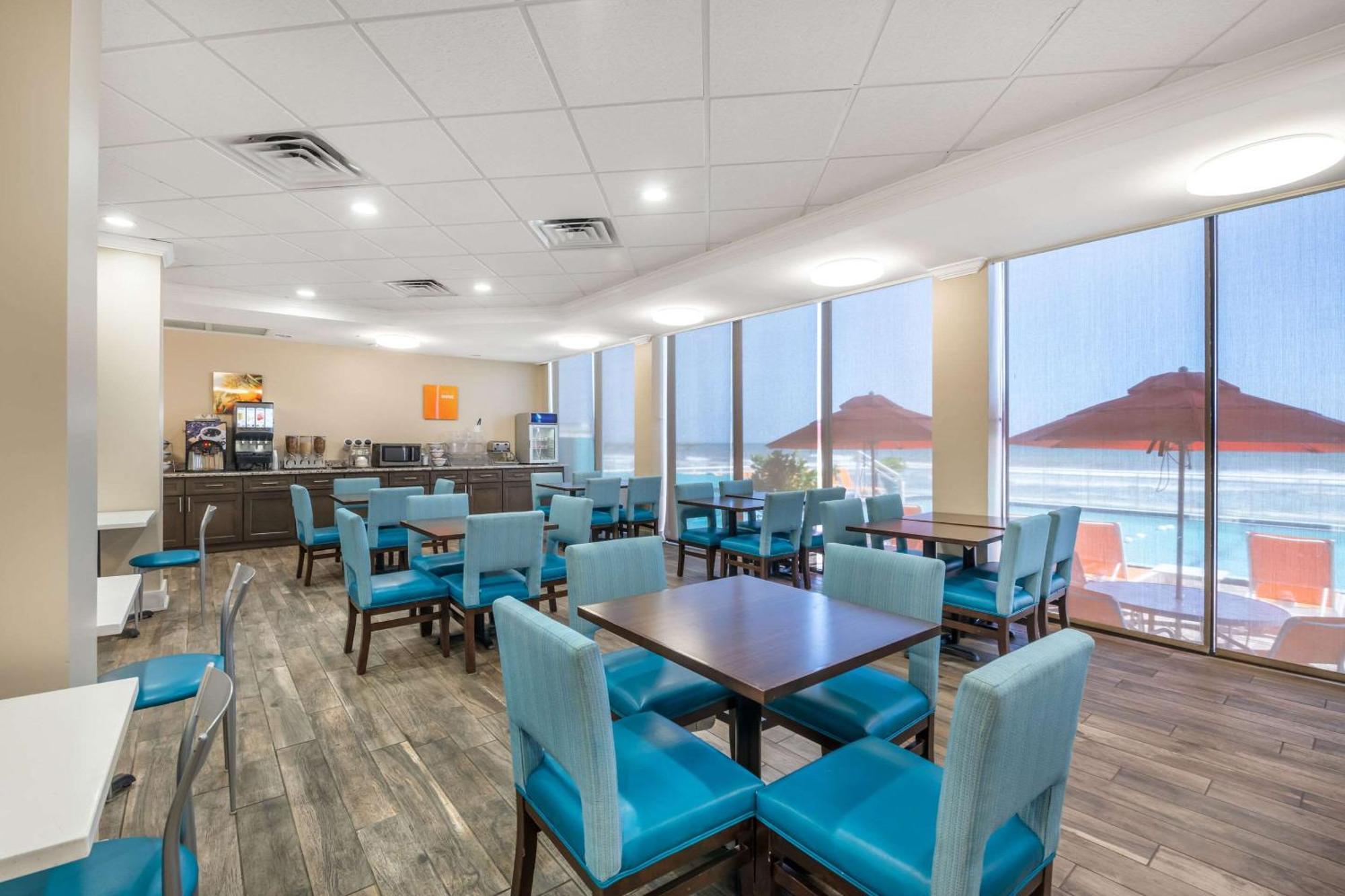 Comfort Inn & Suites Daytona Beach Oceanfront Extérieur photo