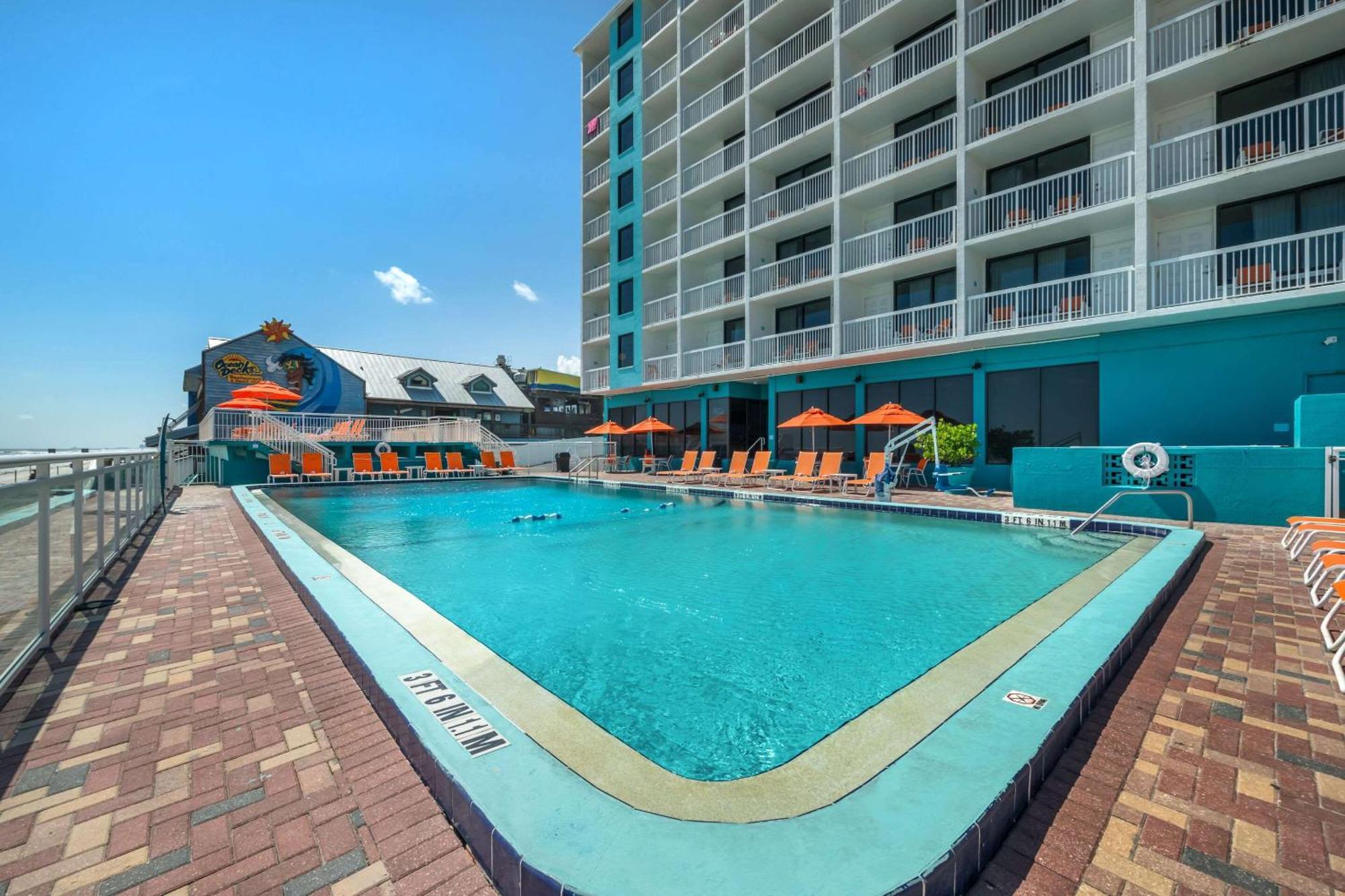 Comfort Inn & Suites Daytona Beach Oceanfront Extérieur photo